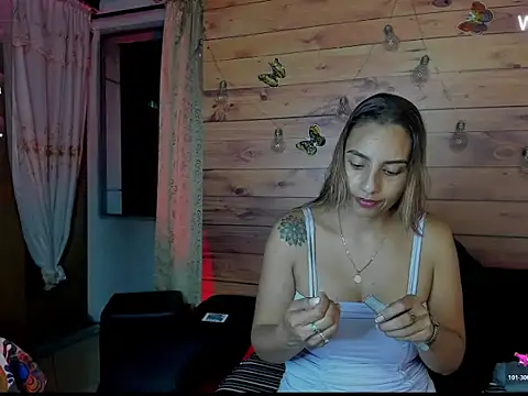 mykaelahoney online show from November 11, 2025, 1:11 am