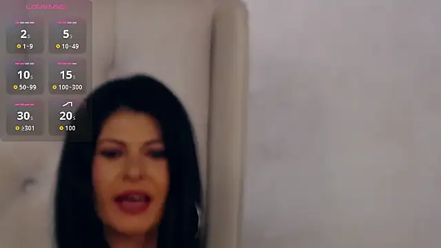 Snapshot of RosalieNorman chatting on November 12, 2025, 2:10 pm RosalieNorman online show from November 12, 2025, 2:10 pm