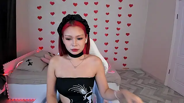 Snapshot of RileyMee chatting on February 12, 2025, 9:33 pm RileyMee online show from February 12, 2025, 9:33 pm