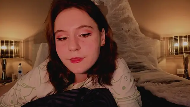 Snapshot of Diana_Flower chatting on October 30, 2025, 4:22 am Diana Flower online show from October 30, 2025, 4:22 am