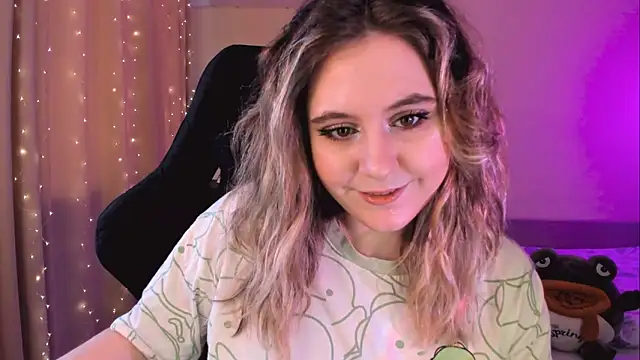 Snapshot of Diana_Flower chatting on February 18, 2025, 10:16 am Diana Flower online show from February 18, 2025, 10:16 am
