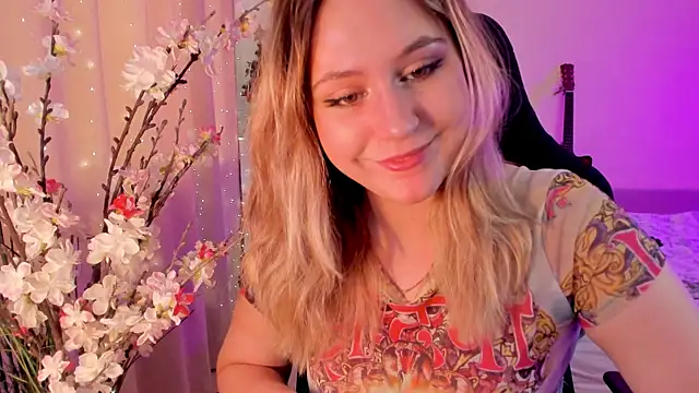 Snapshot of Diana_Flower chatting on March 20, 2025, 9:59 am Diana Flower online show from March 20, 2025, 9:59 am