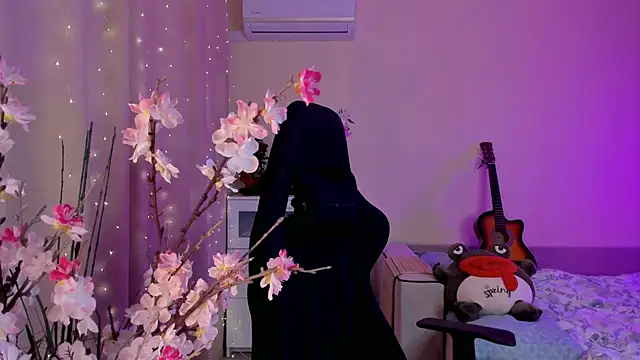 Snapshot of Diana_Flower chatting on March 21, 2025, 4:18 pm Diana Flower online show from March 21, 2025, 4:18 pm