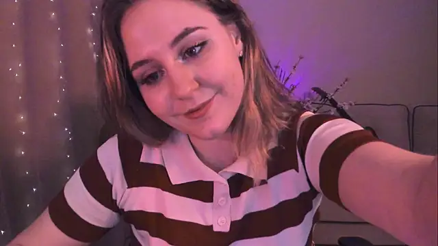 Snapshot of Diana_Flower chatting on February 23, 2025, 6:45 pm Diana Flower online show from February 23, 2025, 6:45 pm