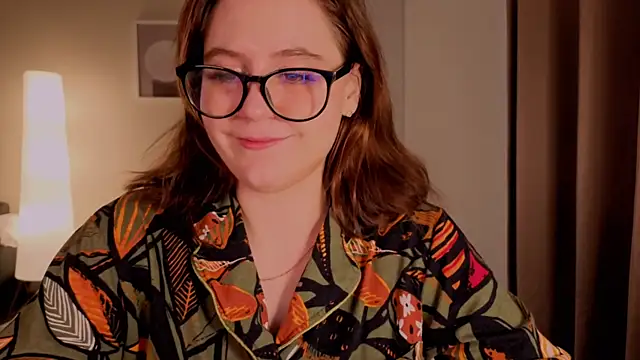 Snapshot of Diana_Flower chatting on November 16, 2025, 5:01 am Diana Flower online show from November 16, 2025, 5:01 am