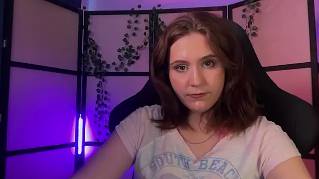 Snapshot of Diana_Flower chatting on August 7, 2026, 11:27 am Diana Flower online show from August 7, 2026, 11:27 am