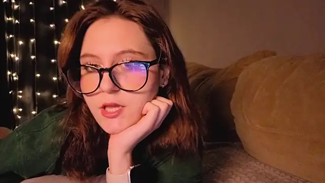 Snapshot of Diana_Flower chatting on December 14, 2025, 2:07 am Diana Flower online show from December 14, 2025, 2:07 am