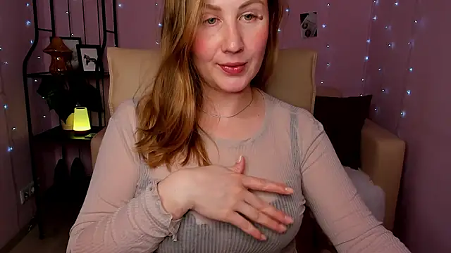 Snapshot of Helens_love chatting on February 23, 2025, 5:12 am Helens love online show from February 23, 2025, 5:12 am