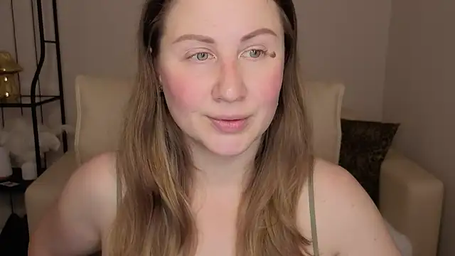 Snapshot of Helens_love chatting on October 31, 2025, 2:19 am Helens love online show from October 31, 2025, 2:19 am