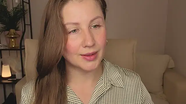 Snapshot of Helens_love chatting on July 11, 2026, 2:23 am Helens love online show from July 11, 2026, 2:23 am