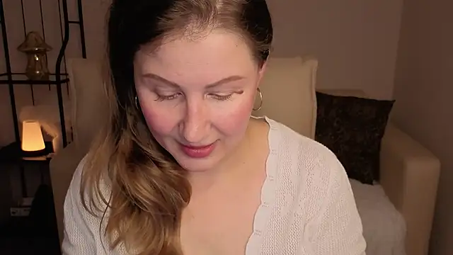 Snapshot of Helens_love chatting on September 25, 2025, 1:33 am Helens love online show from September 25, 2025, 1:33 am