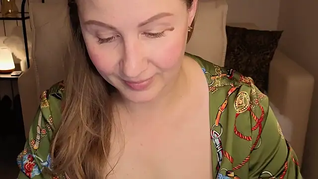 Snapshot of Helens_love chatting on September 27, 2025, 1:34 am Helens love online show from September 27, 2025, 1:34 am