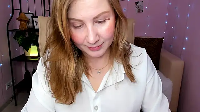 Snapshot of Helens_love chatting on February 21, 2025, 1:44 am Helens love online show from February 21, 2025, 1:44 am