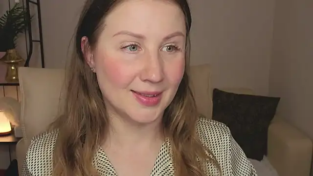 Snapshot of Helens_love chatting on May 29, 2026, 1:22 am Helens love online show from May 29, 2026, 1:22 am