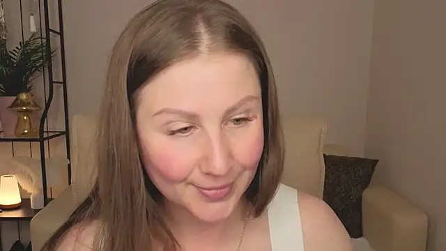 Snapshot of Helens_love chatting on June 25, 2026, 5:23 am Helens love online show from June 25, 2026, 5:23 am