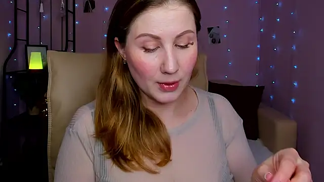 Snapshot of Helens_love chatting on March 15, 2025, 2:03 am Helens love online show from March 15, 2025, 2:03 am