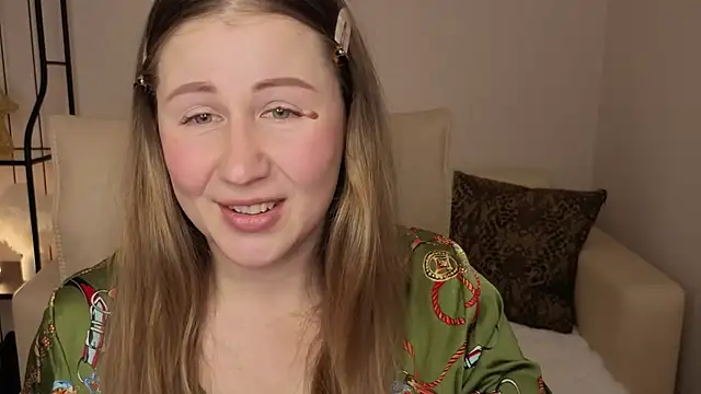 Snapshot of Helens_love chatting on November 29, 2025, 2:01 am Helens love online show from November 29, 2025, 2:01 am