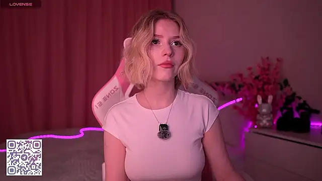 Snapshot of Dragonwind chatting on March 5, 2026, 11:21 pm Dragonwind online show from March 5, 2026, 11:21 pm