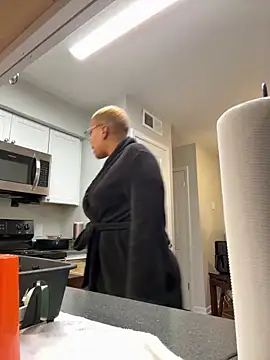 SexyHoneyRedd online show from March 3, 2026, 11:34 pm