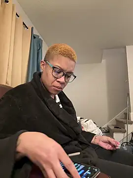 SexyHoneyRedd online show from March 8, 2026, 3:32 am