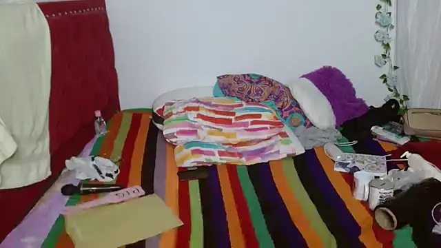 helenca43 online show from March 7, 2026, 11:10 pm