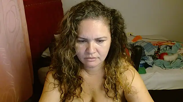 helenca43 online show from March 13, 2026, 11:04 am