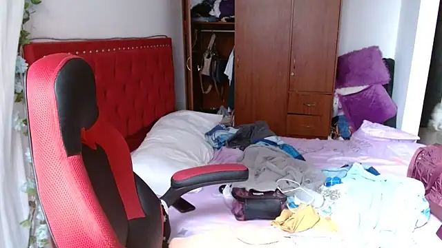 helenca43 online show from November 25, 2025, 12:49 pm