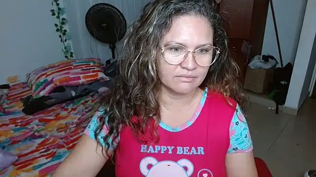 helenca43 online show from February 24, 2026, 10:27 am