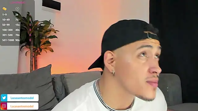 Snapshot of lucasanto_ chatting on March 6, 2025, 4:19 am lucasanto online show from March 6, 2025, 4:19 am