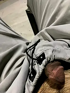 Snapshot of YawlingJingoist chatting on December 14, 2025, 12:06 am YawlingJingoist online show from December 14, 2025, 12:06 am