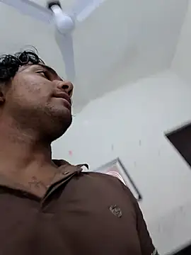 riya190 online show from December 5, 2025, 5:33 pm