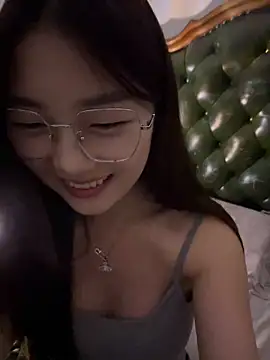 Snapshot of Sweet-Angel999 chatting on May 14, 2026, 4:48 pm Sweet-Angel999 online show from May 14, 2026, 4:48 pm