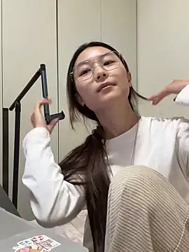 Sweet-Angel999 online show from December 18, 2025, 4:00 pm