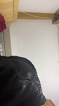 shuai321 online show from January 10, 2025, 8:29 am