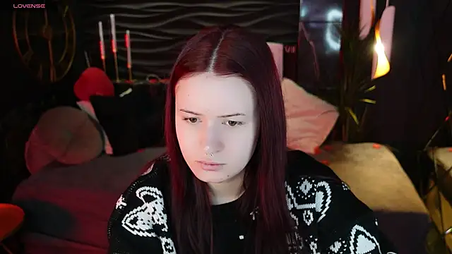 Lily Moonlight online show from February 19, 2026, 6:54 am