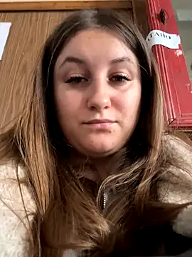 Strawberryyyyik online show from October 1, 2025, 12:09 pm