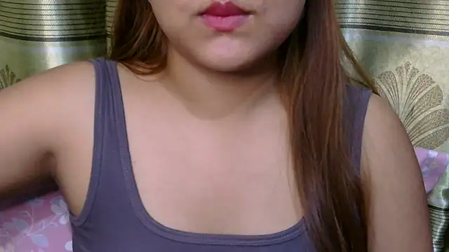 Snapshot of queen_angelina chatting on April 16, 2026, 9:39 pm queen angelina online show from April 16, 2026, 9:39 pm