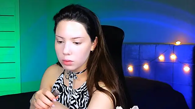 Stacy Gonzales  online show from January 31, 2025, 6:13 am