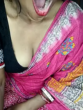 Snapshot of Wifesuman40 chatting on December 31, 2024, 6:46 pm Wifesuman40 online show from December 31, 2024, 6:46 pm