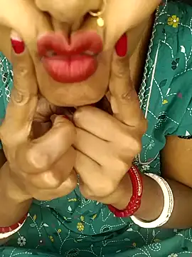 Snapshot of Wifesuman40 chatting on December 30, 2024, 11:48 am Wifesuman40 online show from December 30, 2024, 11:48 am