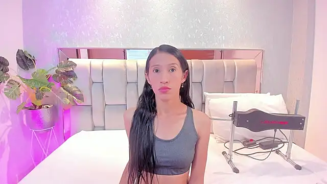 Snapshot of RoseTaylor__ chatting on October 29, 2025, 5:06 am RoseTaylor online show from October 29, 2025, 5:06 am