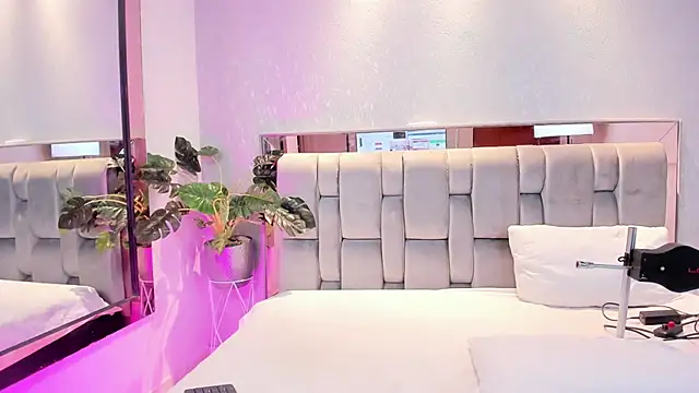 Snapshot of RoseTaylor__ chatting on November 30, 2025, 4:46 am RoseTaylor online show from November 30, 2025, 4:46 am