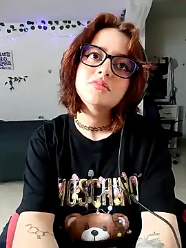 Lin-cute online show from December 15, 2024, 11:20 pm