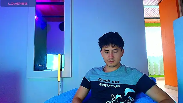 santyago taylor online show from November 27, 2025, 6:52 pm