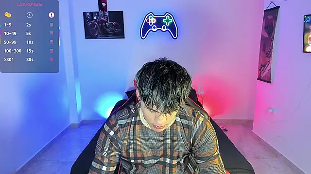 Snapshot of LuciferM_Star chatting on November 10, 2025, 2:27 am LuciferM Star online show from November 10, 2025, 2:27 am