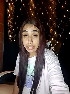 ifeelverywet andhot online show from November 7, 2025, 5:56 am