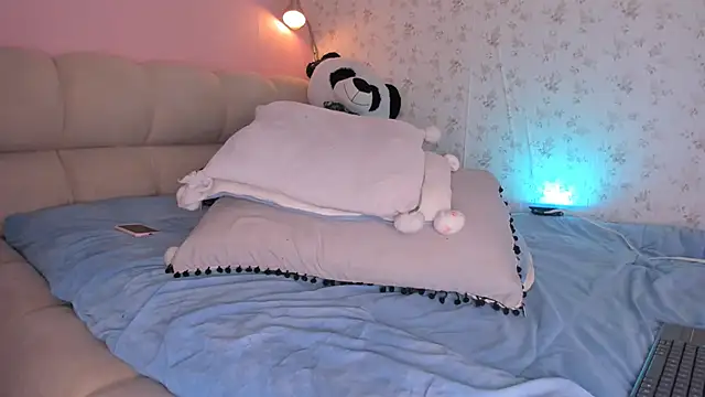 Snapshot of kitty_miaa chatting on February 25, 2025, 3:31 am kitty miaa online show from February 25, 2025, 3:31 am