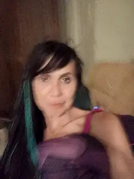 Francenia lolis online show from July 9, 2026, 9:47 pm