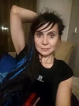 Francenia lolis online show from October 22, 2025, 8:52 pm