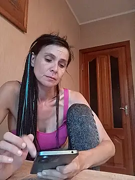 Francenia lolis online show from July 31, 2026, 5:43 pm